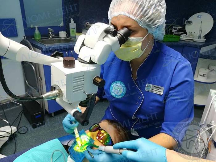 Лечение Флюса на зубе опухла десна Киев фото Люми-Дент 