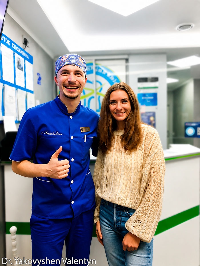 Orthopedic surgeon Valentin Yakovishen with a patient Anesthesia in dentistry