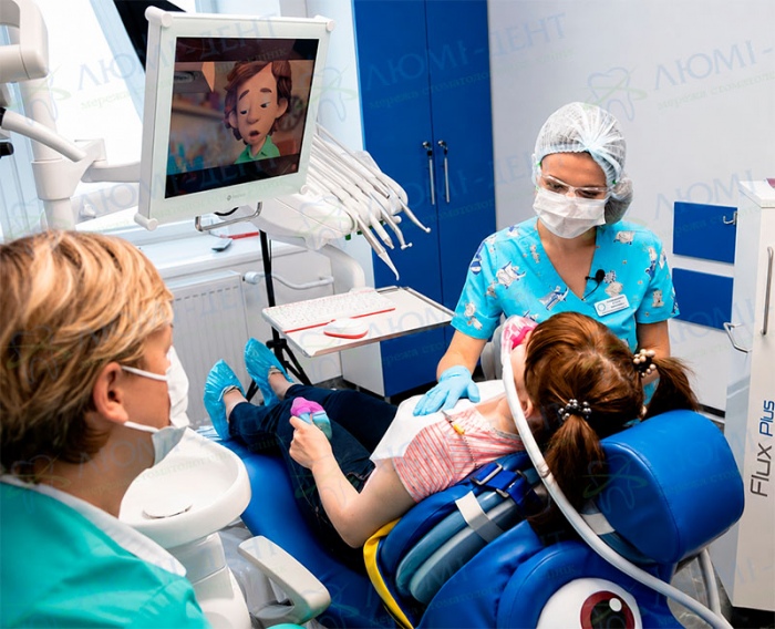 Nitrous oxide sedation for a child in our clinic Painless anesthesia in dentistry